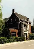 Villa en bijgebouw