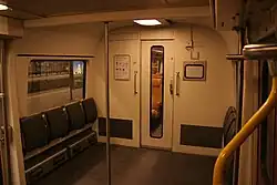 Balkon van een BF-rijtuig met een 2e klas en een kleine bagageruimte[4]