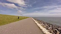 Dijk langs de Ballumerbocht