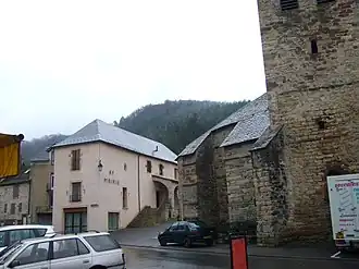 Gemeentehuis in Banassac