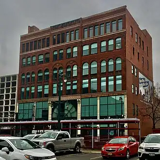 Het gebouw van Hengerer's aan Main Street 268 in Buffalo, New York (2020)