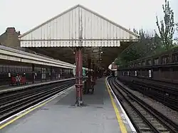 Hetzelfde perron in 2008.