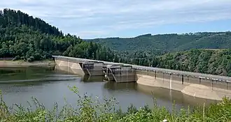 De Barrage de Grandval op het grondgebied van Lavastrie