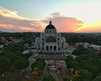 De basiliek Nuestra Señora de los Milagros van Caacupé
