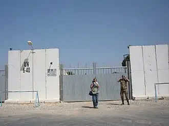 Een UNIFIL-basis anno 2004.