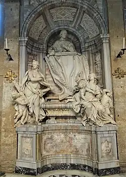 grafmonument van kardinaal Luigi Prioli (+1720) met de verpersoonlijking van (links) de Rechtvaardigheid en (rechts) de Barmhartigheid