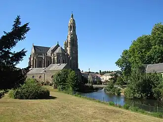Basiliek Saint-Laurent en de Sèvre Nantaise