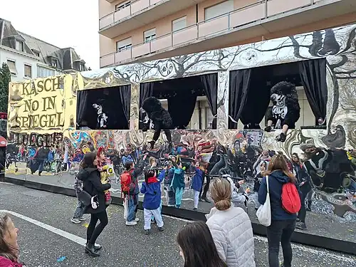Paradevlotter op het Carnaval van Bazel 2025