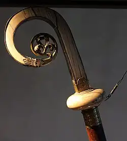 Kromstaf van Sint-Servaas (12e eeuw), schatkamer Sint-Servaasbasiliek