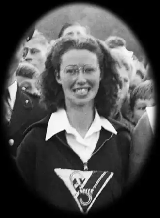 Jongsma in 1949 tijdens haar huldiging als kampioene van de estafette.