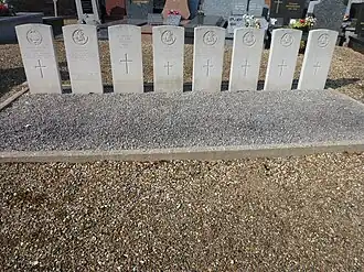 Grafstenen op het kerkhof van Bavinkhove