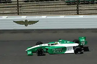 Bia Figueiredo in haar Indy Lights wagen in 2008.