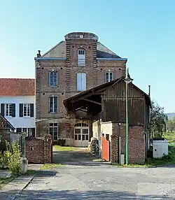 De oude watermolen op het riviertje de Bresle, gebouwd in 1866