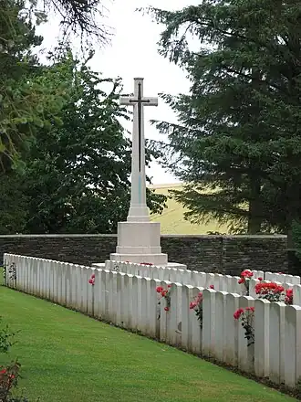 Graven en Cross of Sacrifice