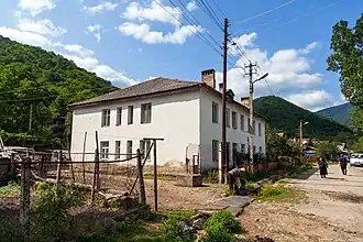Een straat in Bediani