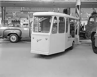 De Creusen I.A.M. op de bedrijfswagen RAI