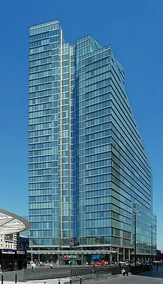 De Rogiertoren aan het Rogierplein