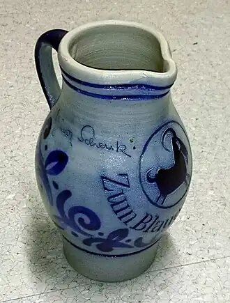 Een bembel uit het programma Zum Blauen Bock