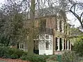 Villa "Welkom", villa met tuin en hek