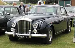 Bentley S2 Continental 4-deurs sedan Flying Spur van Mulliner
