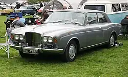Bentley T1 2-deurs sedan (1967) van Mulliner Park Ward