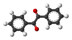 Molecuulmodel van benzil
