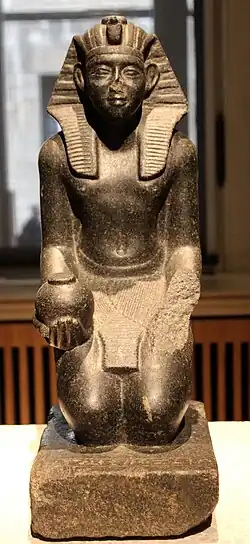 Beeld van graniet van farao Sobekhotep V Neues Museum