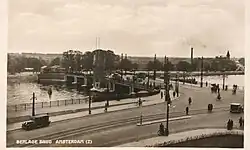 Berlagebrug in 1932; Rivierenbuurt kant is gereed; overzijde niet