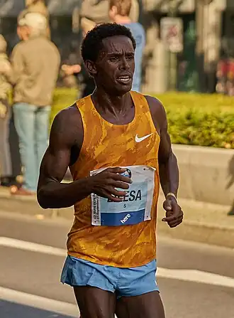 Lilesa tijdens de marathon van Berlijn 2015.