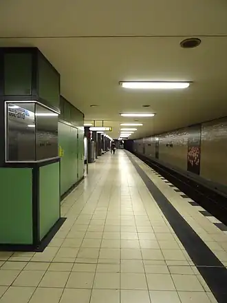 Perron van station Britz-Süd