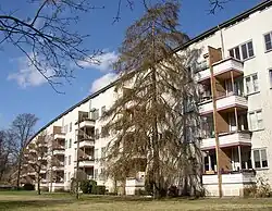 Berlijn, Großsiedlung Siemensstadt, langgerekt flatgebouw met de bijnaam „Langer Jammer“, ontwerp Otto Bartning