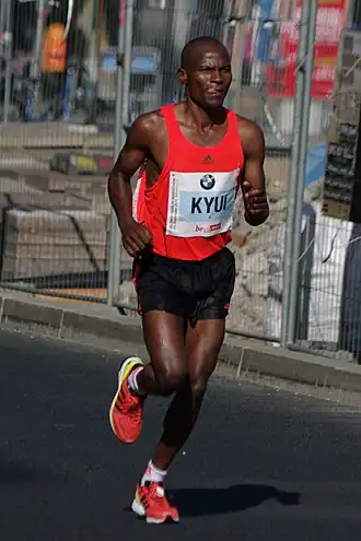 Kyui tijdens de marathon van Berlijn 2011
