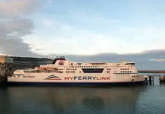 De Berlioz onder de vlag van MyFerryLink in de haven van Dover