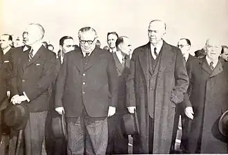 De begrafenis van Folke Bernadotte, met op deze foto vooraan v.l.n.r. de Britse VN-ambassadeur Sir Alexander Cadogan, de Britse minister van Buitenlandse Zaken Ernest Bevin, de Amerikaanse minister van Buitenlandse Zaken George Marshall en de Canadese premier William Lyon Mackenzie King.