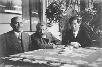 Bernhard Schapiro (l), Magnus Hirschfeld (m), Tao Lee (r) omstreeks 1931