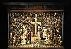 Besloten hofje met Calvarie en jacht op de eenhoorn