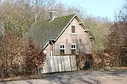 Wachterswoning 28 in de voormalige verbindingsboog van Kruisingsstation Beugen (Laag)