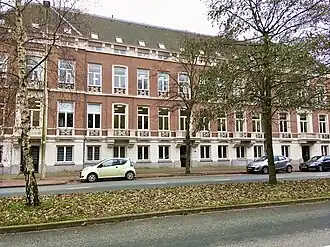 Het voormalige Nederlands hoofdkantoor van TotalEnergies aan de Bezuidenhoutseweg in Den Haag