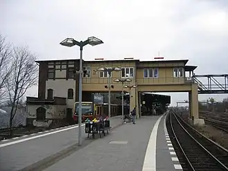 S-Bahnstation Tempelhof met seinhuis