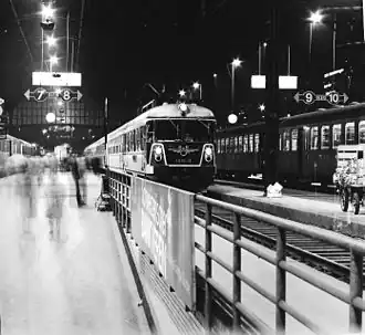 Reeks 4010 als Transalpin in Basel SBB op 26 maart 1970