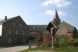 In de buurt van de Sint-Hubertuskerk