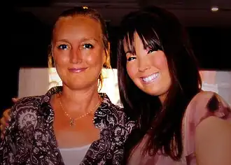Victoria Longley (l) met vriendin Bianca Moon