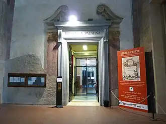 Ingang van de bibliotheek