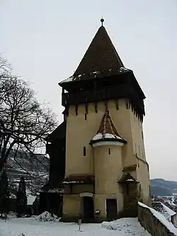 Een van de zes verdedigingstorens