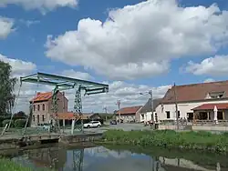 Ophaalbrug bij Péronnes