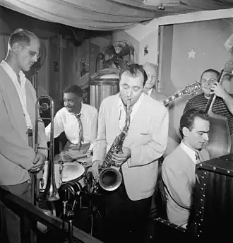 Bill Harris, Denzil Best, Flip Phillips, Billy Bauer, Lennie Tristano, Chubby Jackson, ca. september 1947. Foto van William P. Gottlieb.