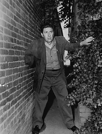 Raisch als de eenarmige man in The Fugitive (1965)