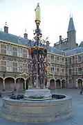 Binnenhoffontein achteraanzicht Willem II