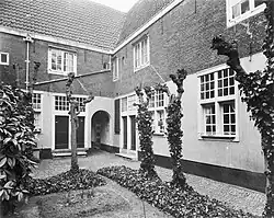 Binnenplaats van het Raepenhofje.