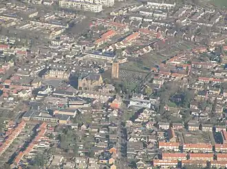 Centrum van Bladel met Sint-Petrus' Bandenkerk